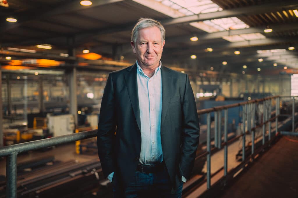 Helmut Giesers in der Produktionshalle der Giesers Stahlbau GmbH
